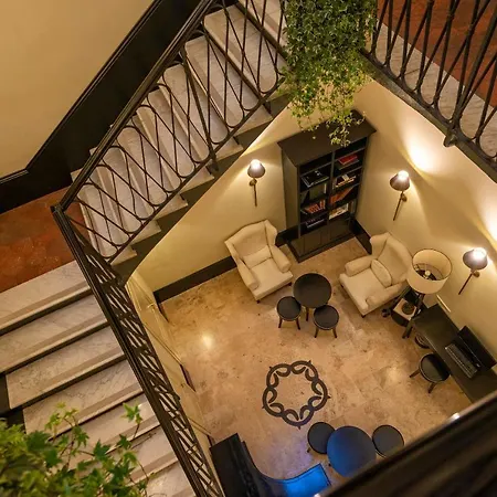 Profumo Maison Colosseo 4* Roma