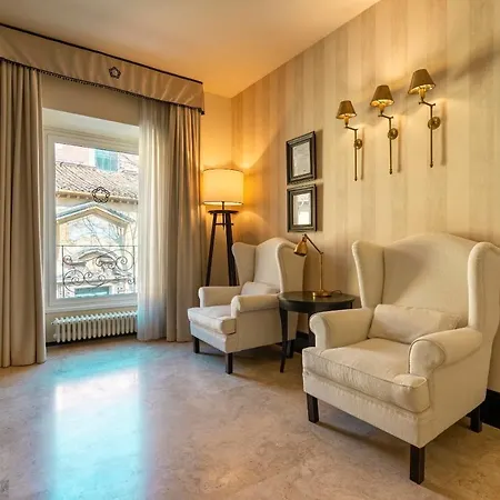 Profumo Maison Colosseo 4* Roma