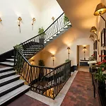 Πανσιόν Profumo Maison Colosseo 4*