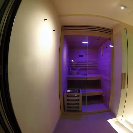 Πανσιόν Profumo Maison Colosseo 4*