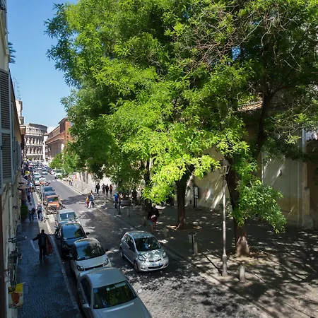 Πανσιόν Profumo Maison Colosseo